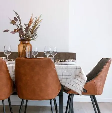 Apartment Hugo By The Harbor, Light-filled And Centrally Located - Free Parking *