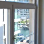 Hugo By The Harbor, Light-filled And Centrally Located - Free Parking *