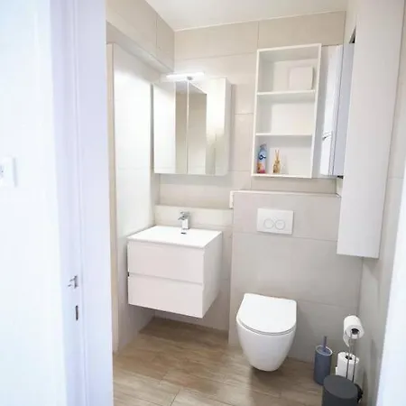 Hugo By The Harbor, Light-filled And Centrally Located - Free Parking * Ostende