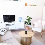 Hugo By The Harbor, Light-filled And Centrally Located - Free Parking Appartement